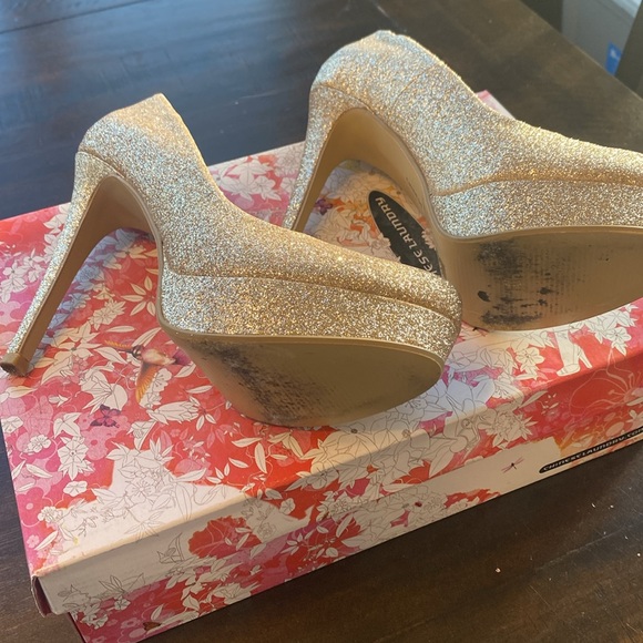 Chinese Laundry Wow Glitter Gold Pumps size 8 - Picture 5 of 11